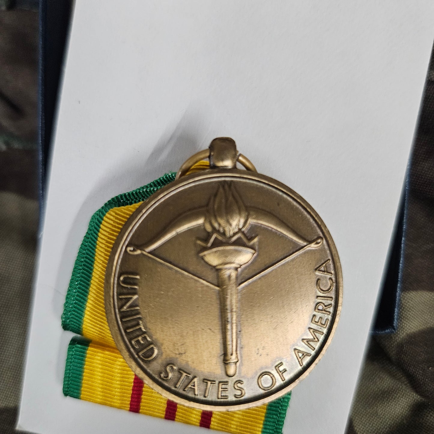 Vietnam service medal set