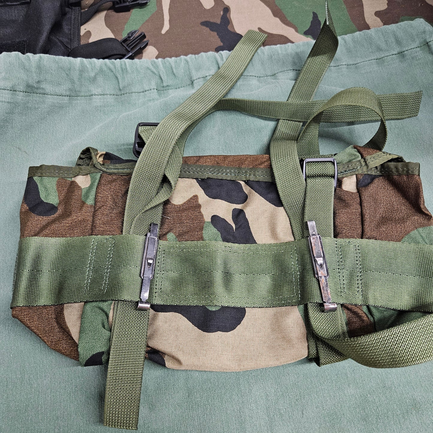 Woodland buttpack
